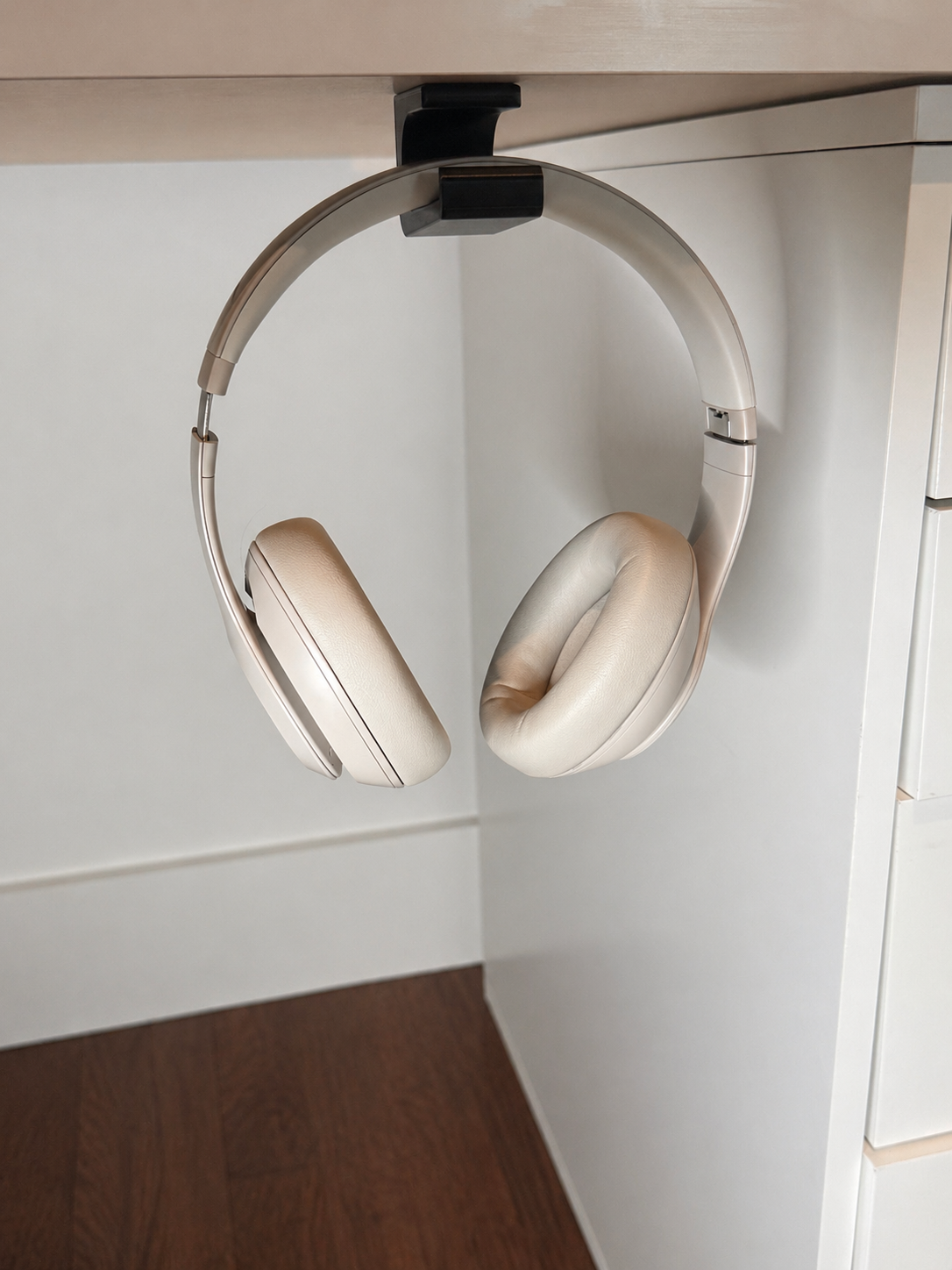 Hang – Under Desk Headphone Hook (Free US Shipping)